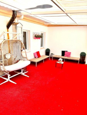 THE RED TERRACE PENTHOUSE A 7Km CITY CENTER GRANADA, Churriana De La Vega